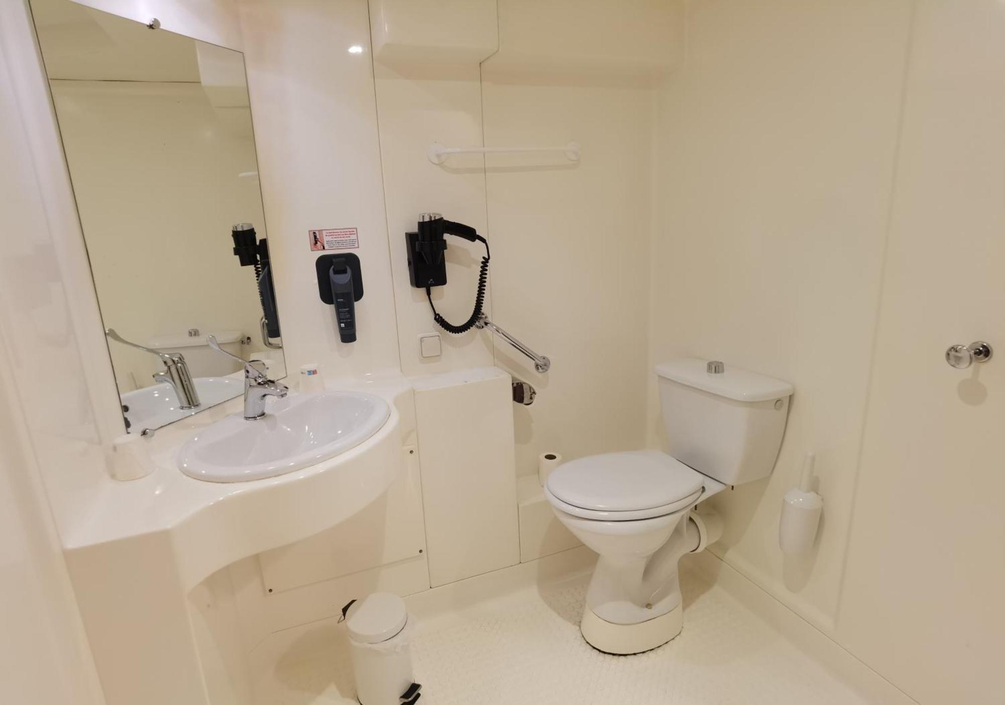 Quick Palace Epinal Ngoại thất bức ảnh